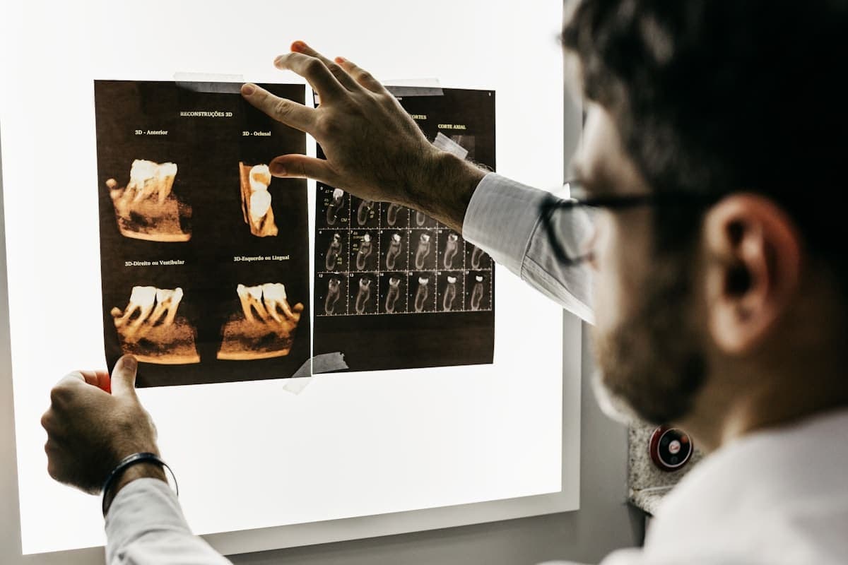 Analyse d'imagerie dentaire 3D